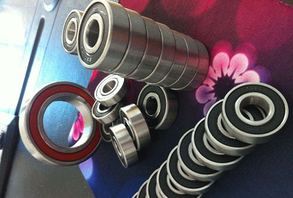 電機軸承的專業(yè)安裝方法——西安泰富西瑪電機(西安西瑪電機集團股份有限公司)官方網(wǎng)站 電機軸承的專業(yè)安裝方法——西安泰富西瑪電機(西安西瑪電機集團股份有限公司)官方網(wǎng)站