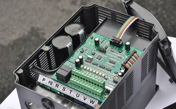 變頻器與西瑪電機的匹配問題。