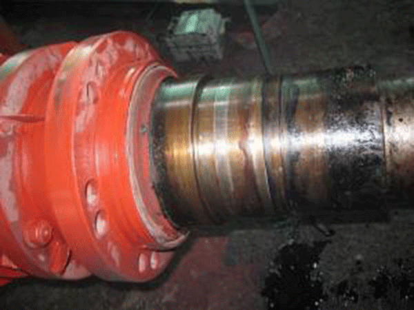 如何檢查高壓電動(dòng)機(jī)的通風(fēng)和軸承的潤(rùn)滑是否正常？