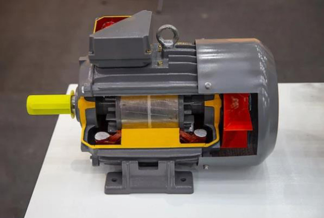 圖2三相電機的內(nèi)部結(jié)構(gòu) 圖2三相電機的內(nèi)部結(jié)構(gòu)